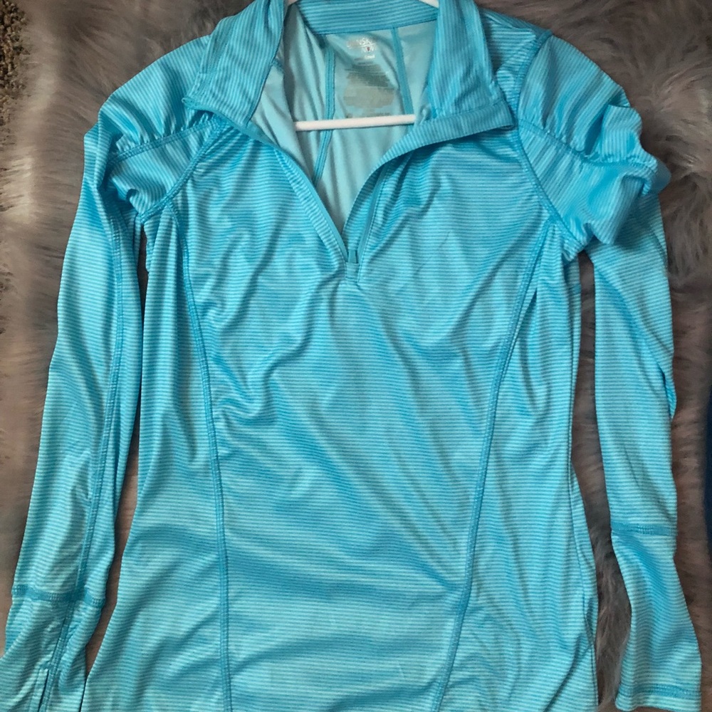 Light weigh long sleeve for workouts